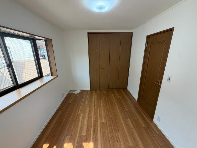 収納付きで、お部屋がすっきり片付きます。