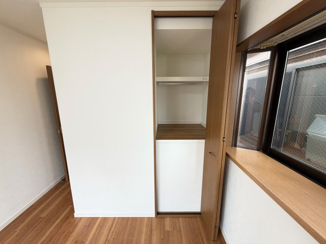 収納付きで、お部屋がすっきり片付きます。
