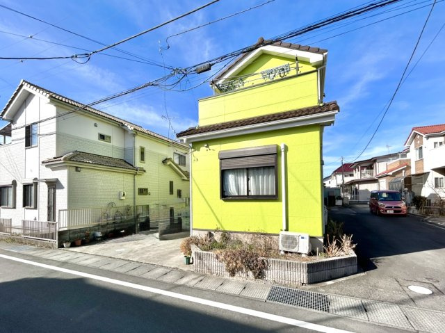 ■外観｜特徴のある個性的な住まいと美しい街並み、そして住みやすい環境を、ぜひ現地でご覧になりませんか。お気軽にお問合せください(^^)　　