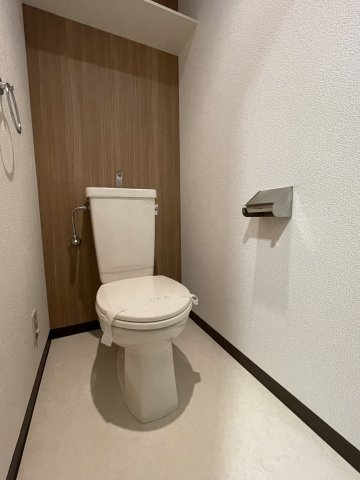 プライベート空間として機能や内装にこだわった、優しい雰囲気のトイレはリラックス空間へ。
