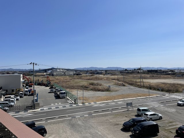 お部屋にも爽やかな風と暖かく柔らかな日差しが差し込み、毎日の暮らしを豊かに彩ります。