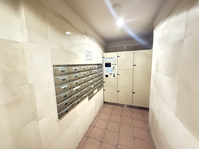 ～不在時の荷物受け取りに大変便利な宅配BOX～