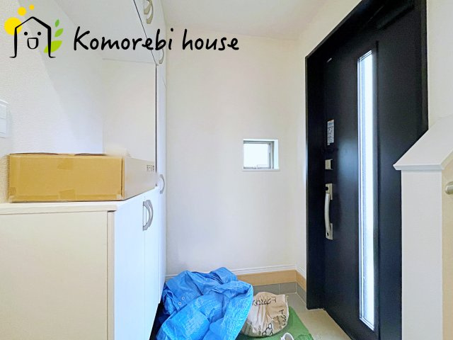 明るい玄関です