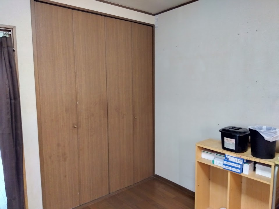 荷物をしまってお部屋を広く使う事が出来ます。買い置きもたくさん出来ますね。