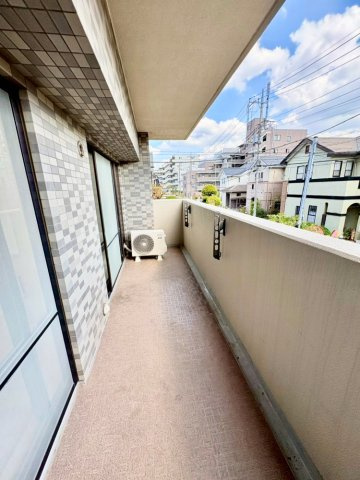 南向きで日当たりは良好です。