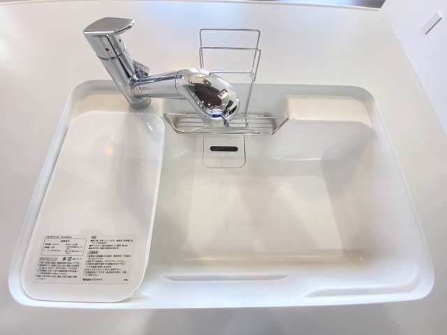 浄水器付きシンク！人工大理石の素材でお掃除も簡単