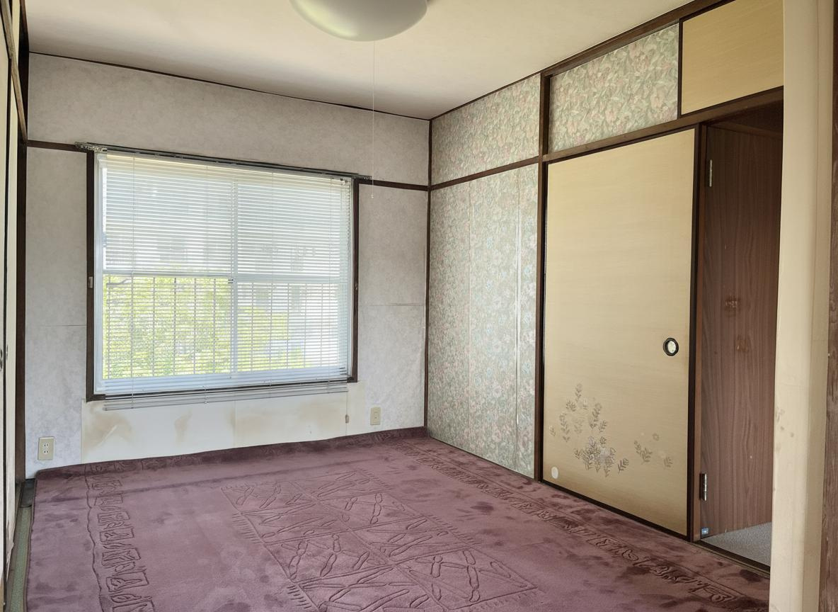 ※本画像は家具・荷物をCG加工により消去したものです。ダイニングに隣接した和室は客間やお子様の遊び場など多目的に活用できる便利な空間です。
