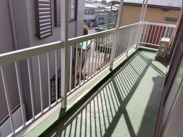 南面バルコニーなので陽当たり良好です。お布団やお洗濯物がよく乾きそうです。