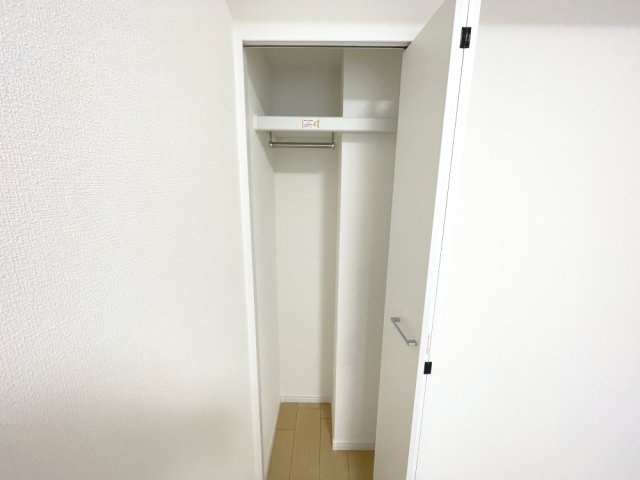 各居室に収納がついており、家族で使い分けしやすくなっています。　