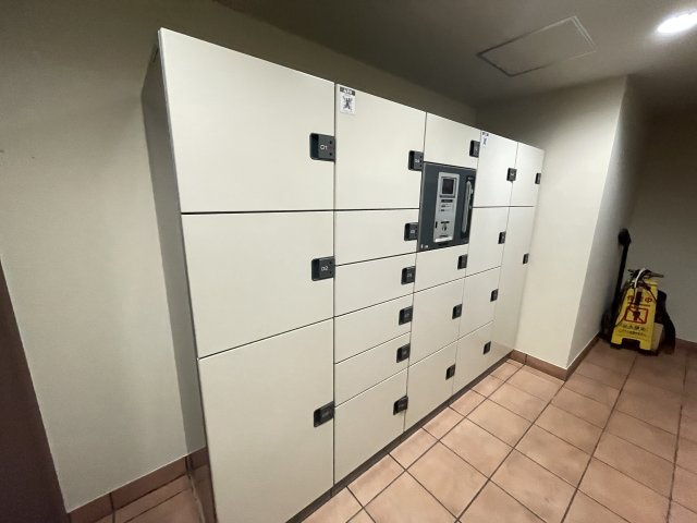 宅配ボックス付きで、忙しい方の荷物受け取りもスマートに。　