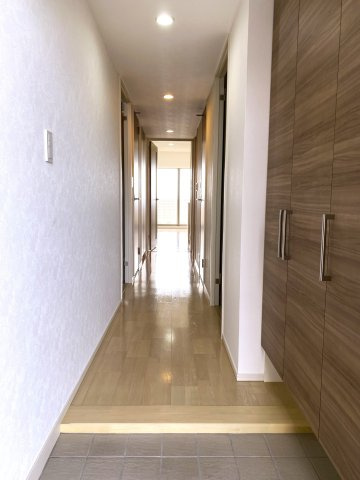 【ガーデンゲート千葉ニュータウン中央の玄関】