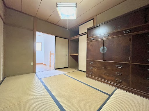 和のぬくもりを感じられる和室が、暮らしに落ち着きをもたらします。