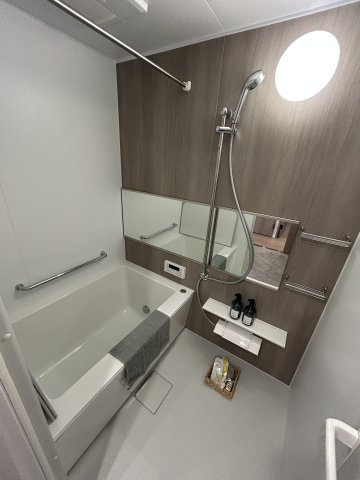 入浴で体を温めることによる血行促進、疲労回復、リラックス効果、そして免疫力向上があります。