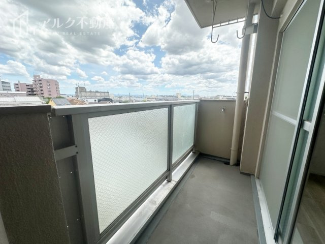 東向きのバルコニーです！