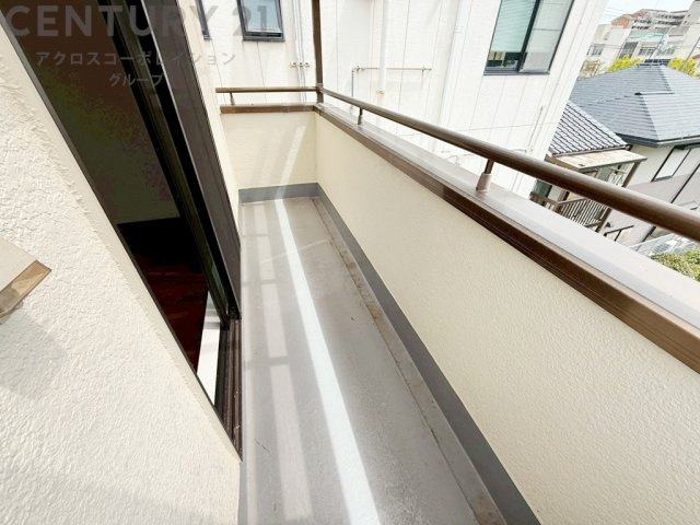 落ち着いた時間を過ごせるバルコニーです