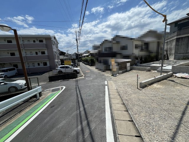 現地写真。前面道路です。