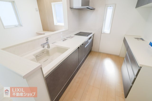 現地完成写真。使いやすい広めのシンク♪