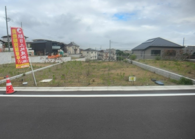 最寄り駅が近いなどの交通アクセスが良い土地だと暮らしやすいですよね。通勤・通学の観点から土地を選ぶことも大切です！自身や家族のライフワークからあったの物件を探しましょう！当社営業がお力になります！