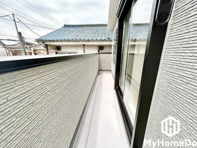 風通しの良いバルコニーで、毎日のお洗濯もスムーズに