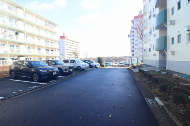 敷地内駐車場空き有（平面、月額7000円）