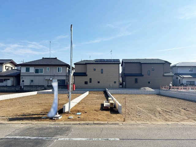 カースペースは間口が広く駐車ラクラク！