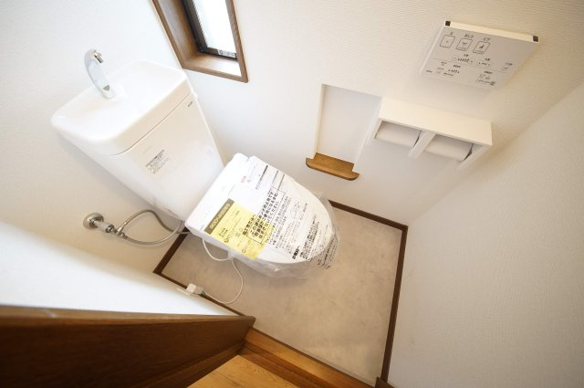1階2階にウォシュレットトイレ完備