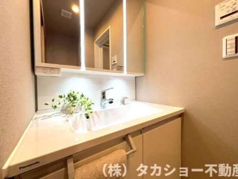 独立洗面台で身支度をすべて済ませてしまいましょう