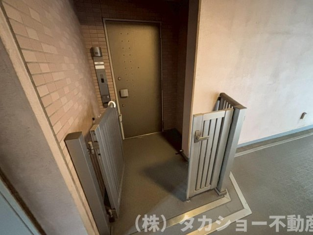 落ち着いた玄関です