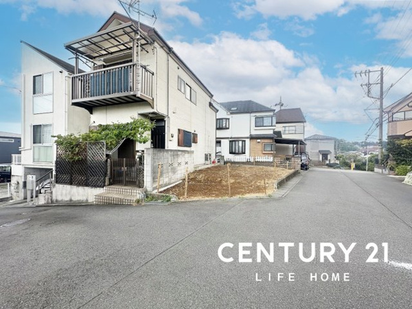 【JR南武線「武蔵新城」新築戸建の前面道路含む現地写真】