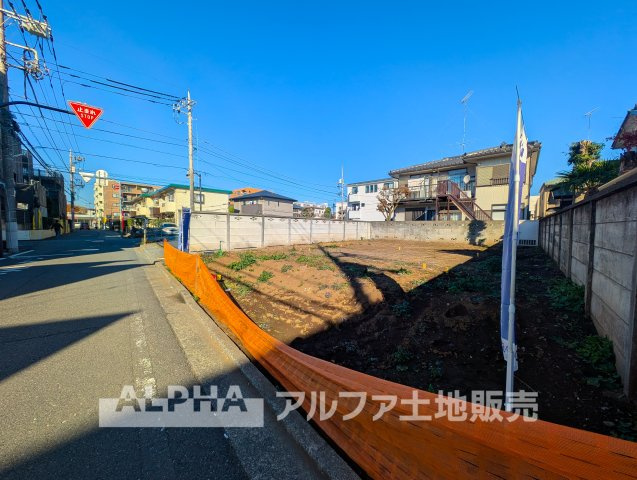 【A　place　that　feels　right】◆自然と人が集まる◆　広がりを感じる住空間と、手触りのある落ち着いた雰囲気。　ここで重ねる毎日が、暮らし方そのものを静かに変えていく。