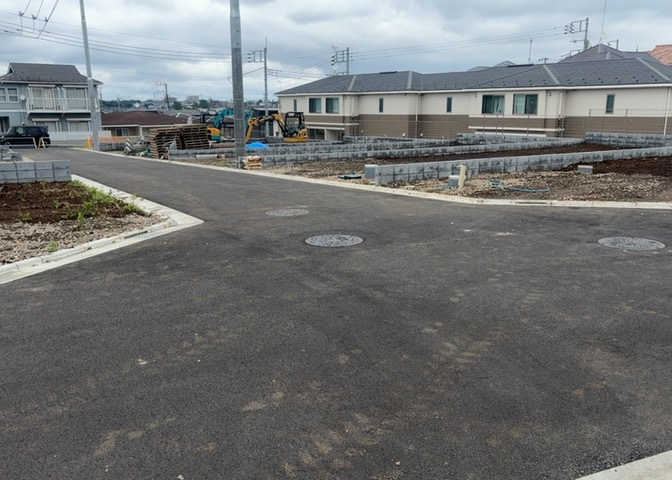 物件の詳細については、現地を見てわかること以外に、役所や法務局などで調べないとわからないことがあります。そのため、現地に行く場合は、もしこの物件を買ったらどのような生活ができるかをイメージしましょう。