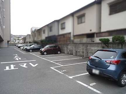 平面屋根付き駐車場引継可（2300円/月）