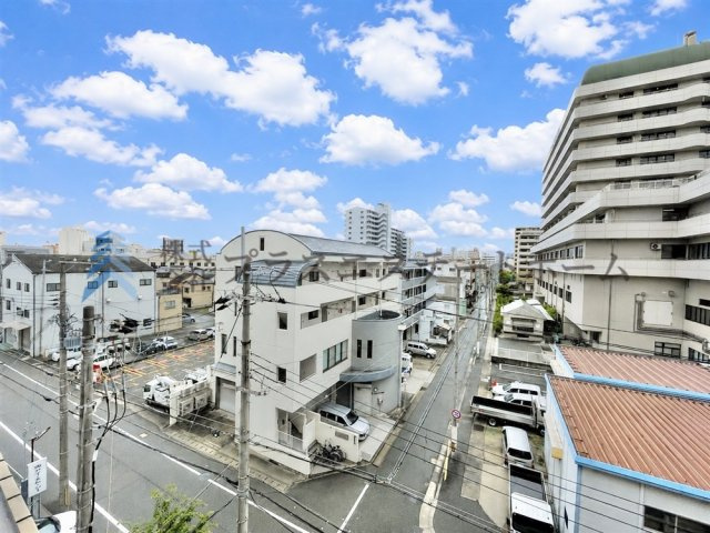 スーパーまで徒歩4分♪コンビニまで徒歩約1分♪生活至便♪