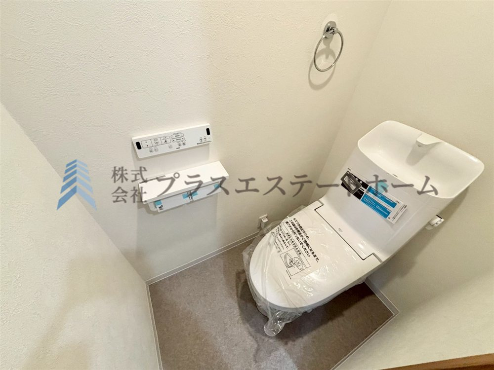 【弊社施工事例】きれいをまもるせいけつトイレ♪お掃除はサッとひとふきで完了！