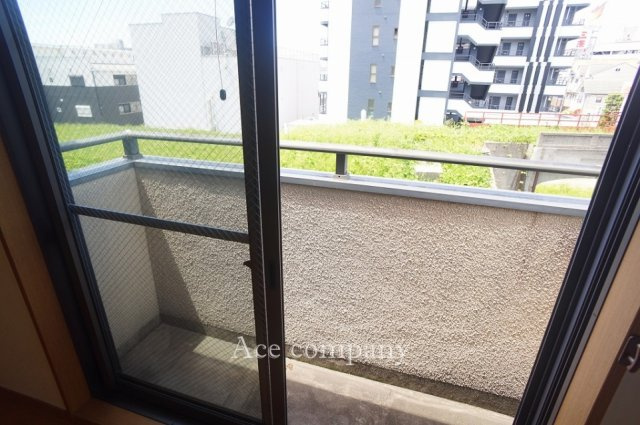3階、西側のバルコニーです☆