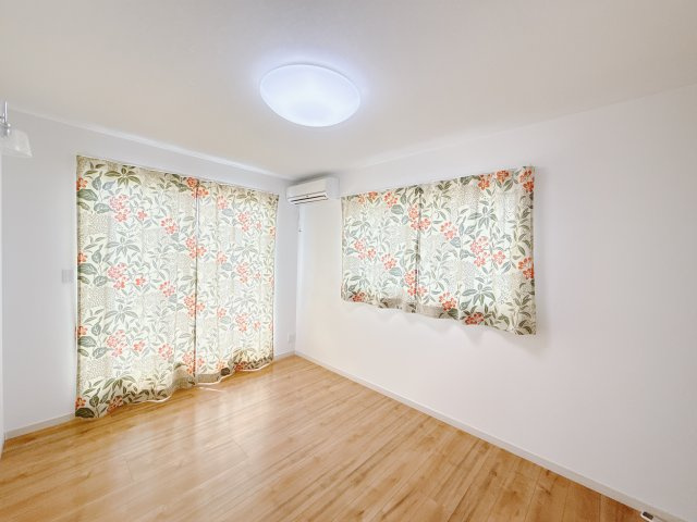 ■2階洋室｜子供部屋のメリットは「自立心を養うことができる」「自分で整理整頓できるようになる」そして、お子様が成長した際には「プライバシーを確保できる」といい事だらけ♪