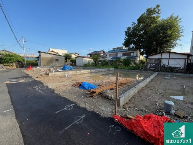 周辺は落ち着いた街並みの住宅地！子育てがしやすい住環境です！
