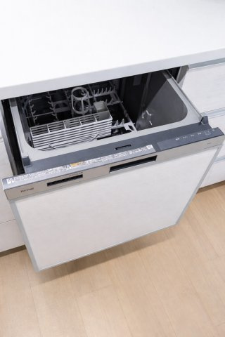 食器洗浄乾燥機で後片付けも楽々♪
