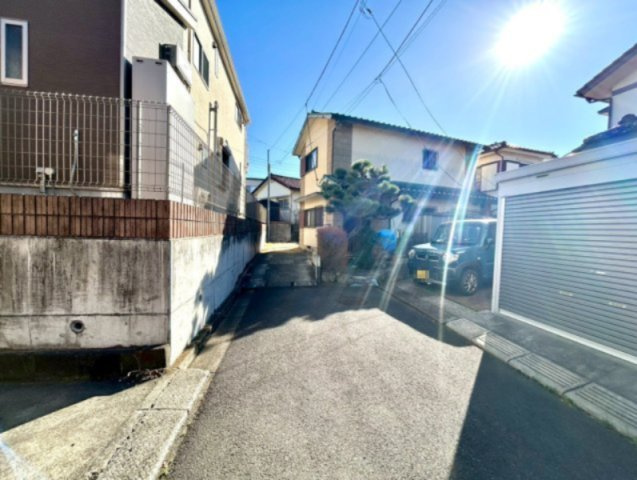 ハザードマップは自然災害による被害を予測し、その被害範囲を地図上で表したものです。近年特に災害が多くなっていますので、事前に調査すると安心できます。ハザードマップは国交省のホームページをご覧ください。