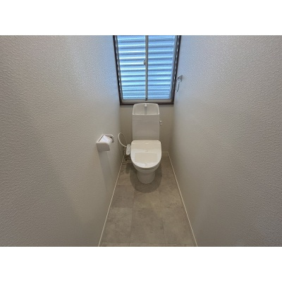 ウォシュレット付きトイレを完備で毎日快適にお使いいただけます♪*