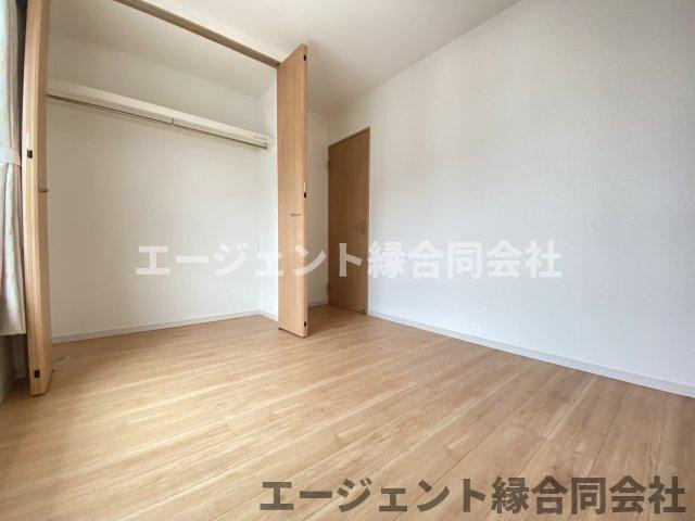 個人の部屋や寝室として使える洋室です