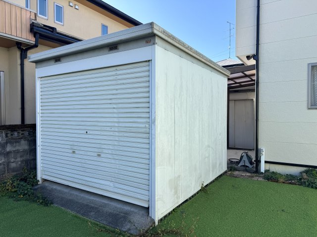 バイクガレージ！大切なバイクを家で保管できます。