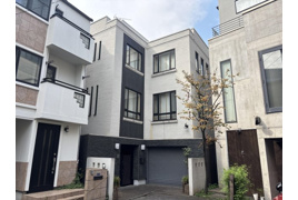 六本木七丁目RC造戸建の外観