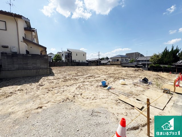 周辺は落ち着いた街並みの住宅地！子育てがしやすい住環境です！現地でしかわからない事もございます。是非一度ご覧ください。