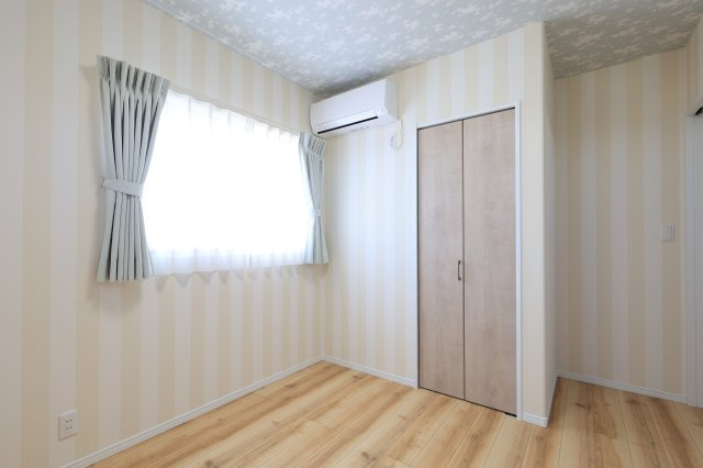 収納が充実しており、室内を広く使える間取りになっています。