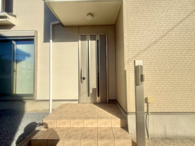 玄関になります。