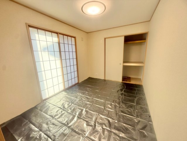 和室です。畳表替してあります。