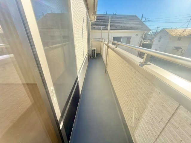 2部屋に繋がっているバルコニーがあります。