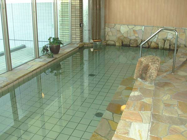 温泉の原石を使用した炭酸カルシウム温泉