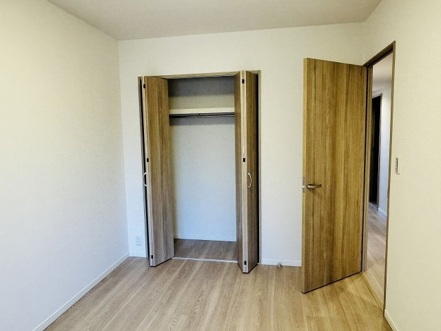 ～収納力の高いクローゼット完備～